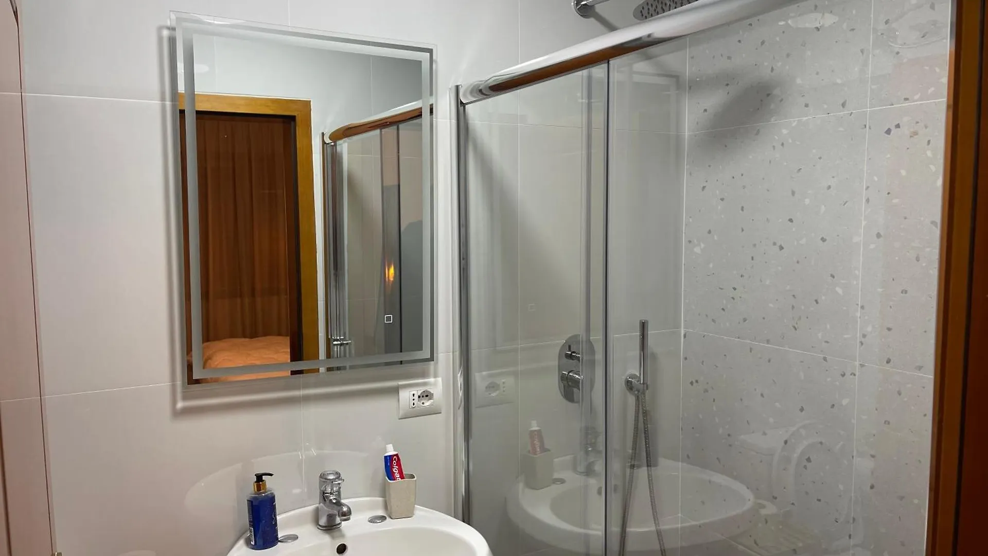 Cozy Apartment, In The Center Of Tirana 0*,